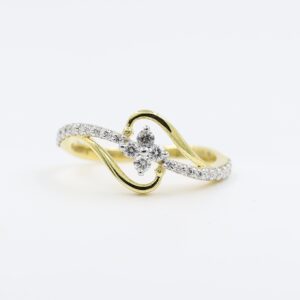 Sleek Vine Pattern 24 Stone Diamond Ring