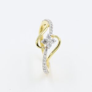 Sleek Vine Pattern 24 Stone Diamond Ring