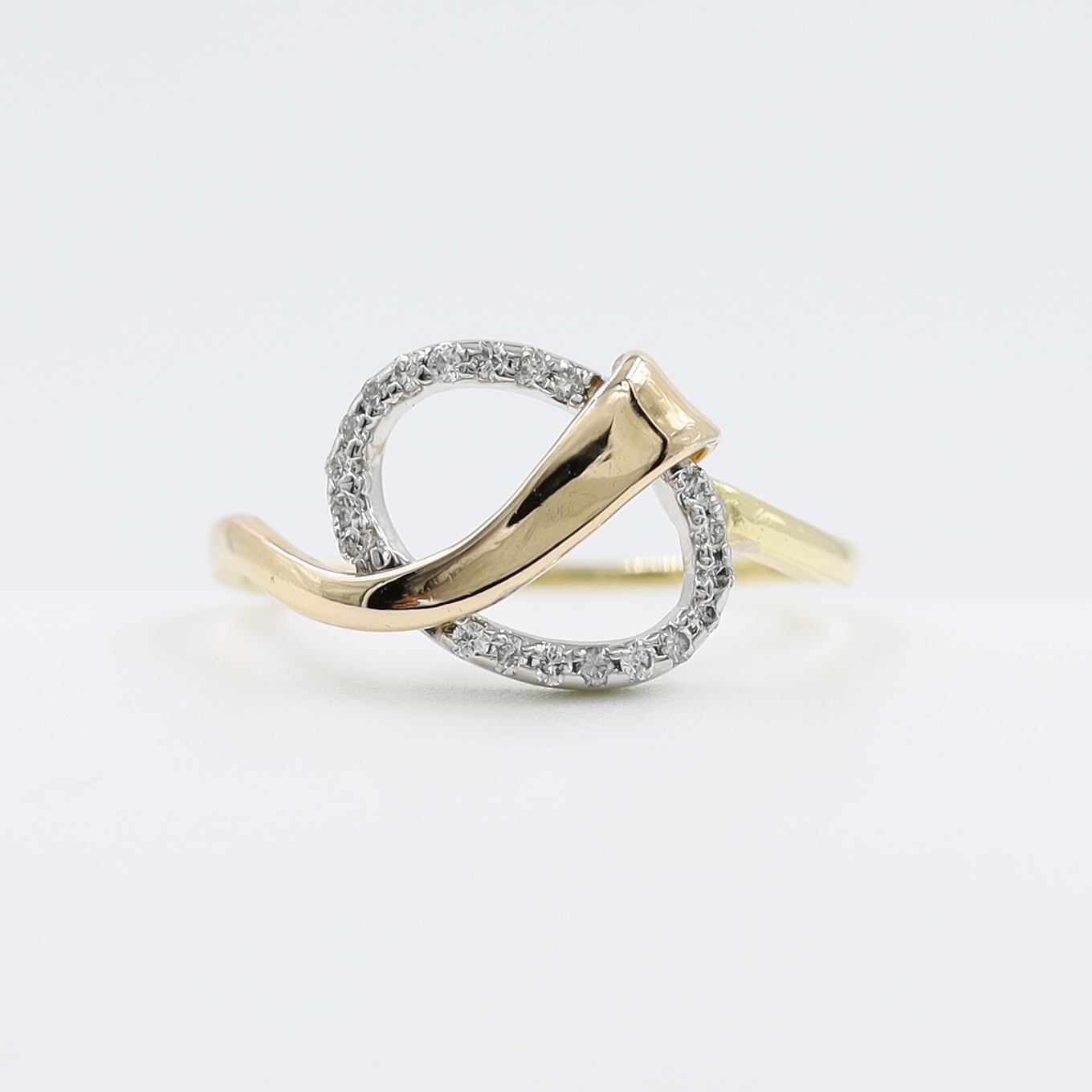 14Kt Rose Gold Dalicate Ring With Real Daimond