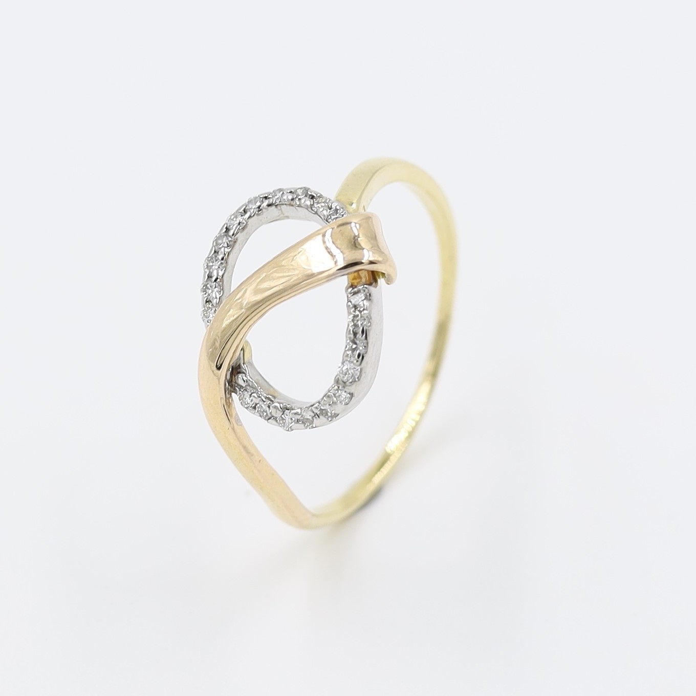 14Kt Rose Gold Dalicate Ring With Real Daimond