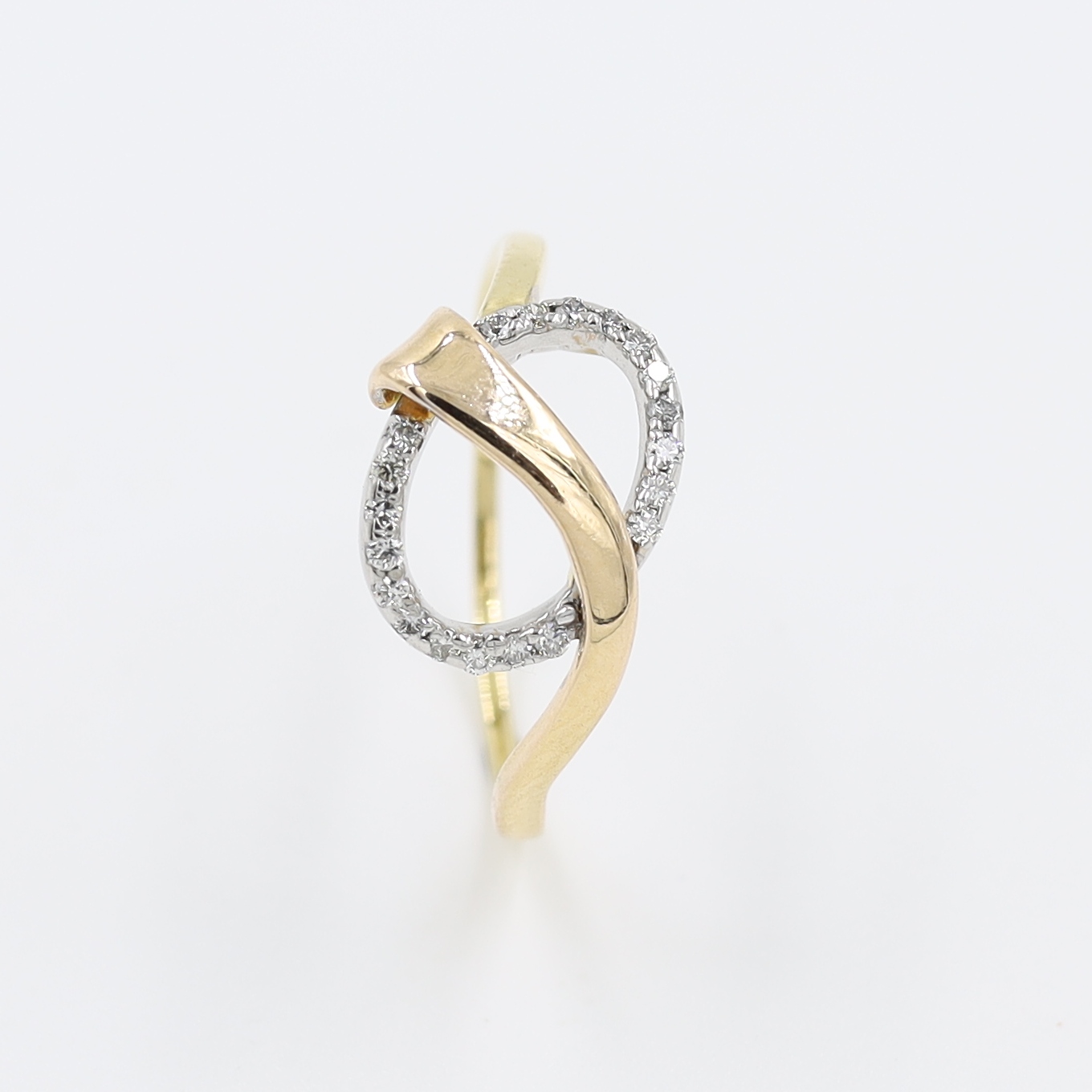 14Kt Rose Gold Dalicate Ring With Real Daimond
