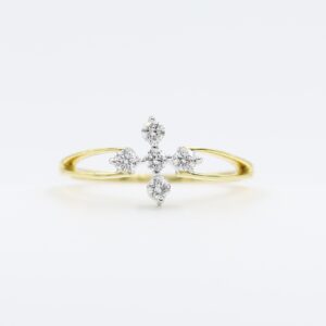 14Kt Yellow Gold Flower Style Natural Diamon Ring with Side Double Side Line