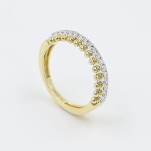 14kt Yellow Gold Ring With Diamond Line On It