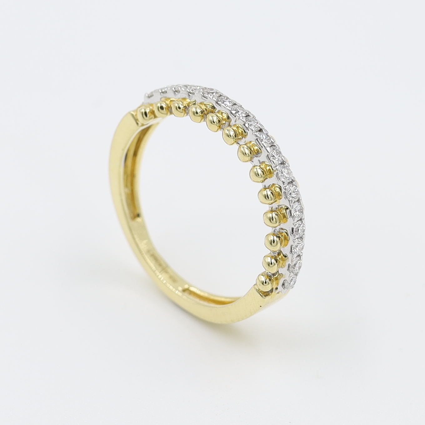 14kt Yellow Gold Ring With Diamond Line On It