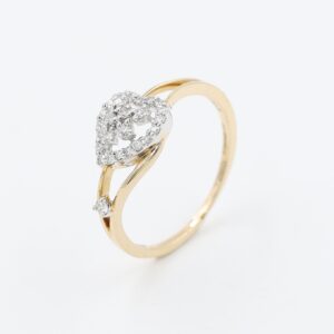 14kt Rose Gold Designer Ring Stuuded With Natral Diamonds