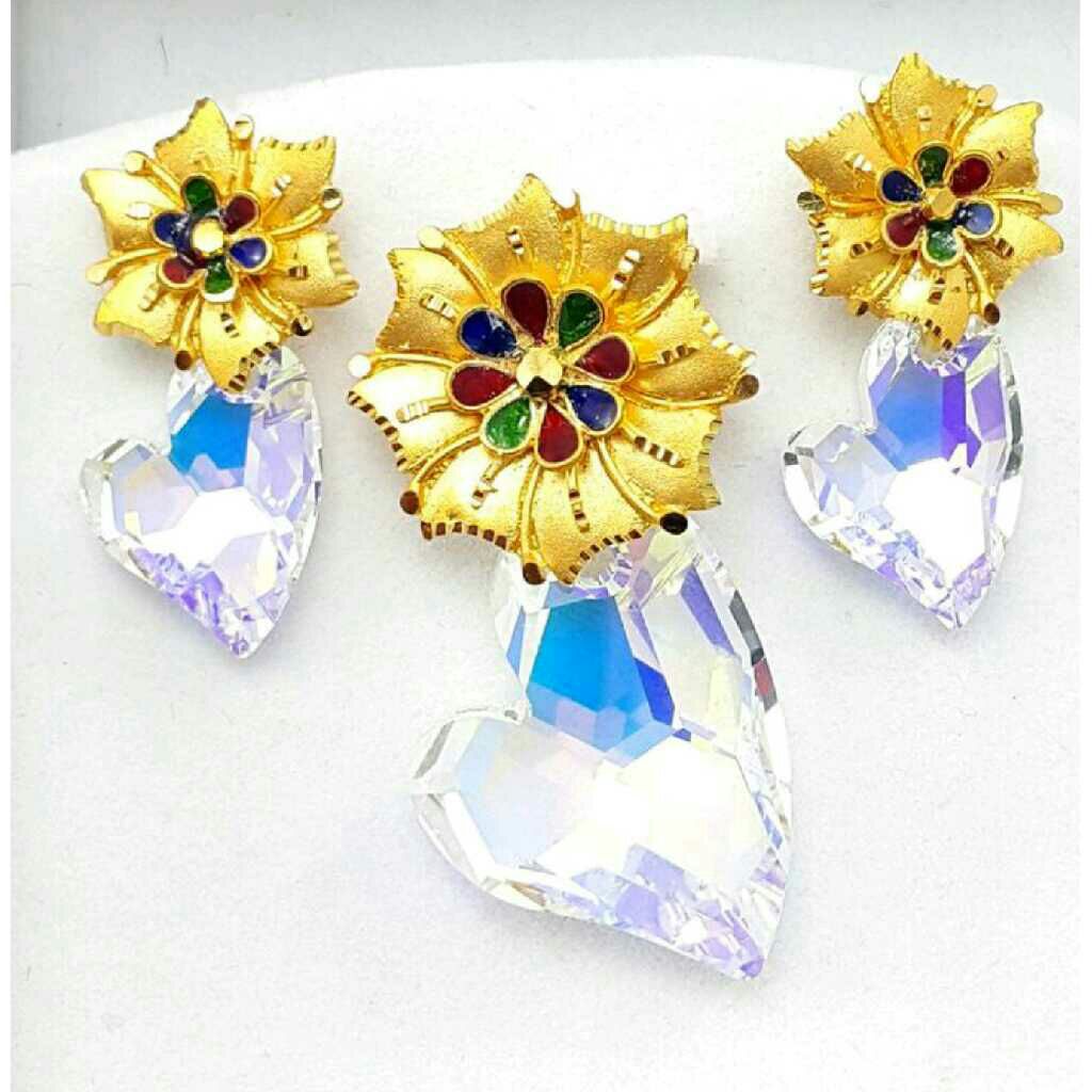 22k / 916 gold attractive swarosky pendant set