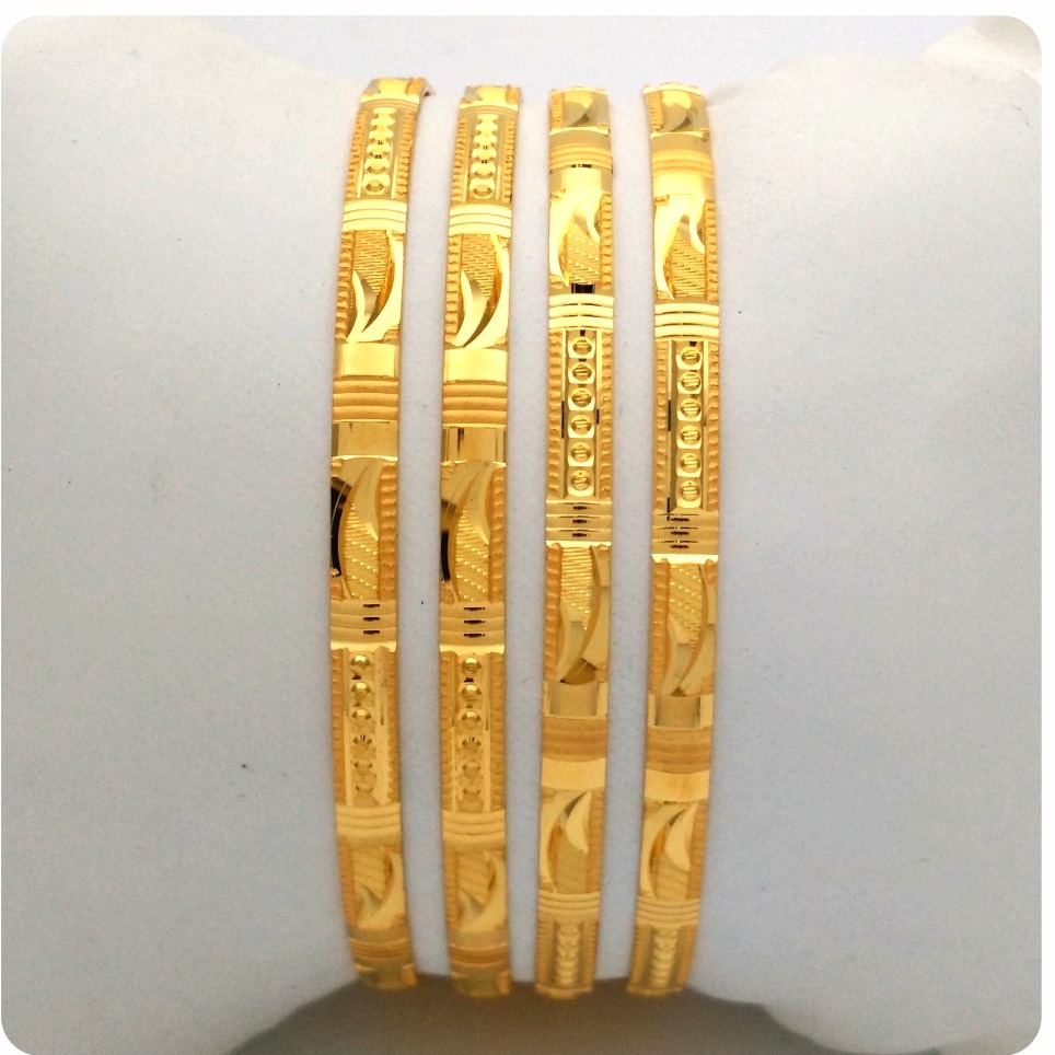 GOLD HALLMARK PLAIN BANGLE - KN1179