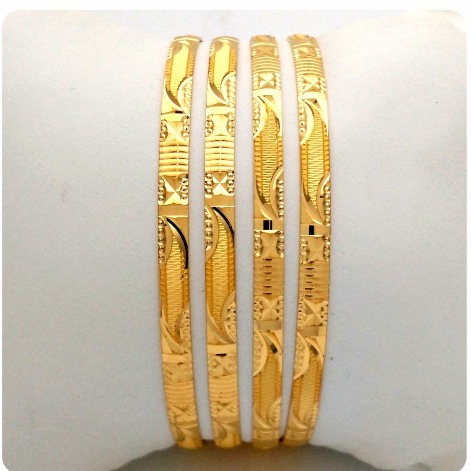 GOLD HALLMARK PLAIN BANGLE - KN1162