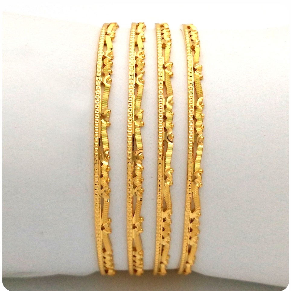 GOLD HALLMARK RAWA BANGLE - 2LR1116