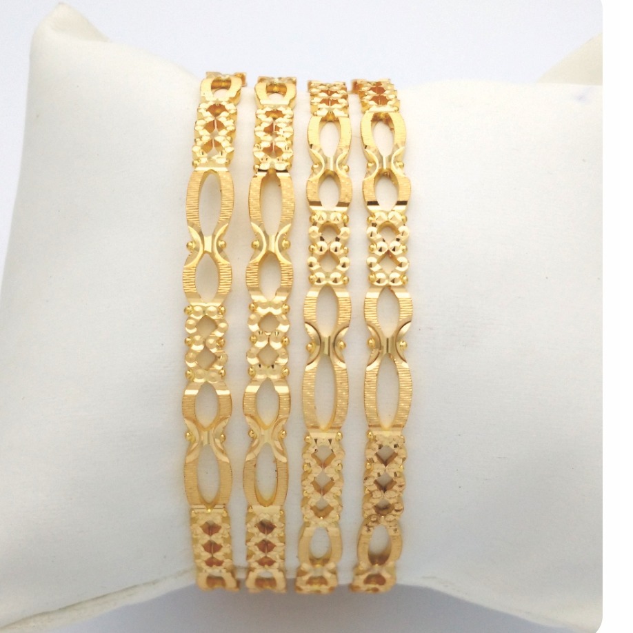 GOLD HALLMARK RAWA BANGLE - 2LR820