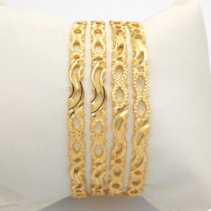 GOLD HALLMARK RAWA BANGLE - 2LR821