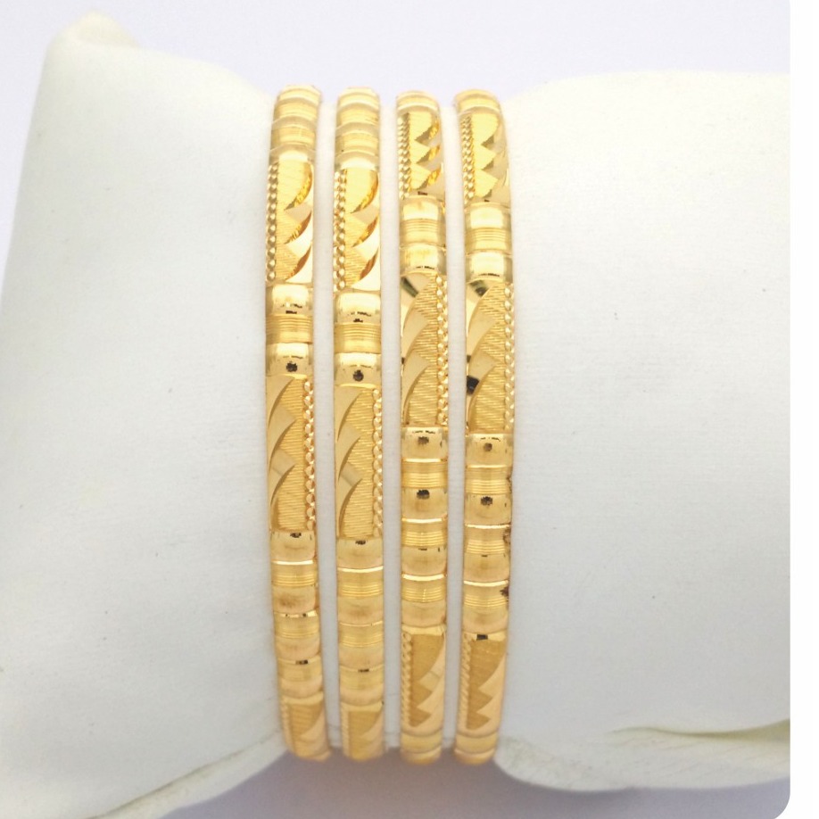 GOLD HALLMARK KANAS BANGLE - DP803
