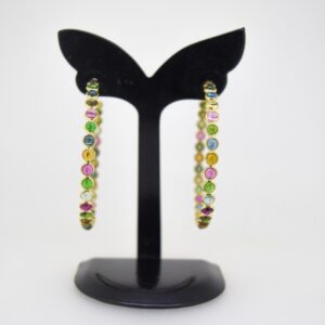 Hoop earring in 18K gold, with multi-sapphire gem stone
