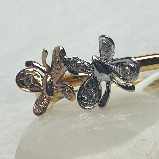 18K Gold Butterfly Diamond Ring - Image 2