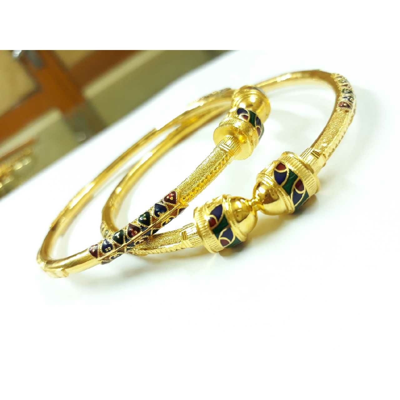 22KT Yellow Gold Ladies Indian Classic Bangle