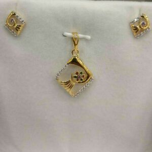 22K / 916 Classic Indian Stylish Pendant Set