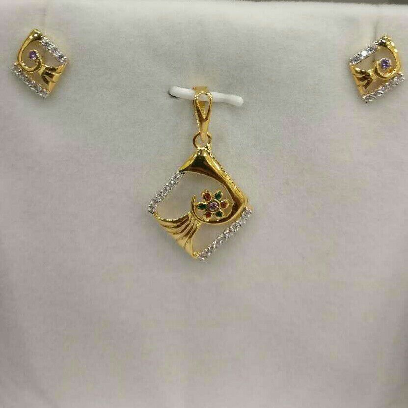 22K / 916 Classic Indian Stylish Pendant Set