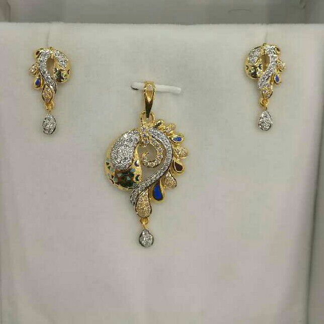22K / 916 Antique Gold Indian Pendant Set