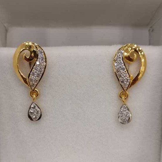 Gold Ladies Fancy Earrings