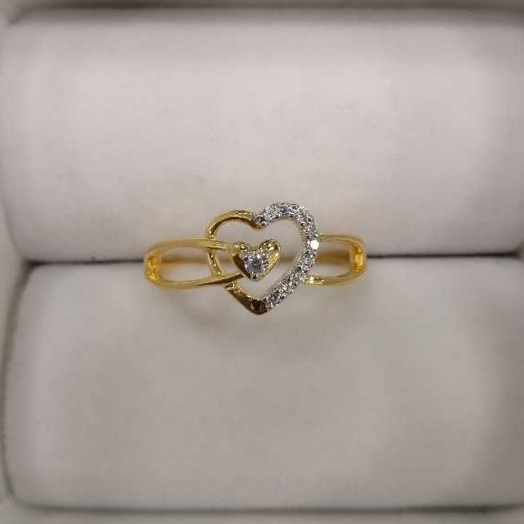 22K Gold Ladies Diamond Heart Ring