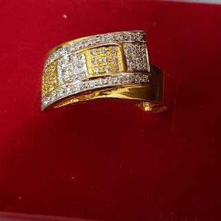 22KT Gold Stylish Diamond Ring