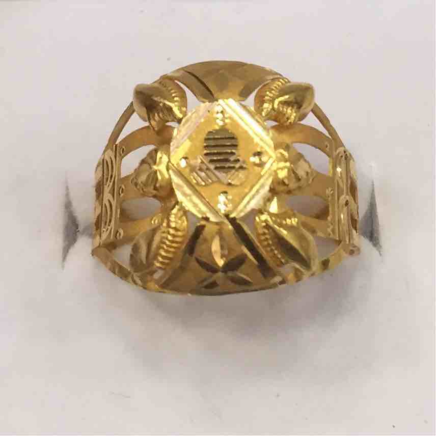 916 Gold Fancy Gents Ring
