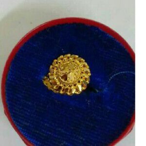 Attractive 20KT Gold  Ladies Ring