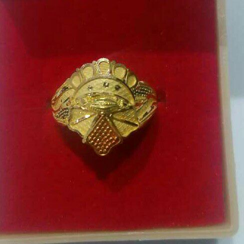 20K Gold Ladies Yellow Designer Ring