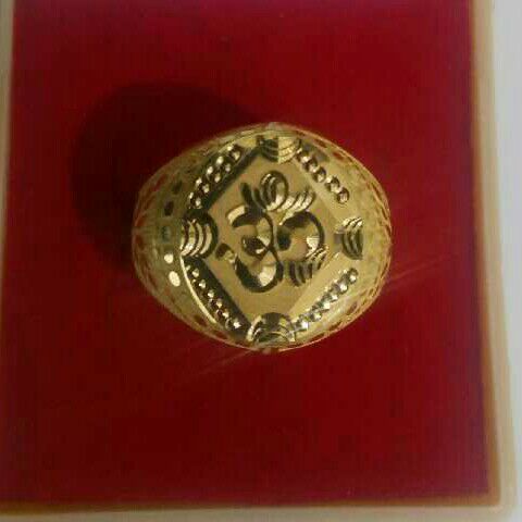 20kt Gold Om Gents Ring