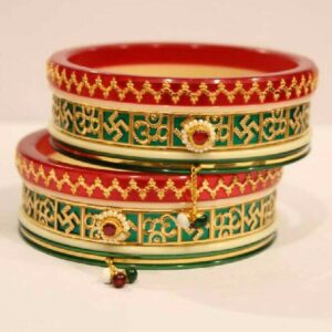 22K/916 Gold Fancy Ladies Bangle