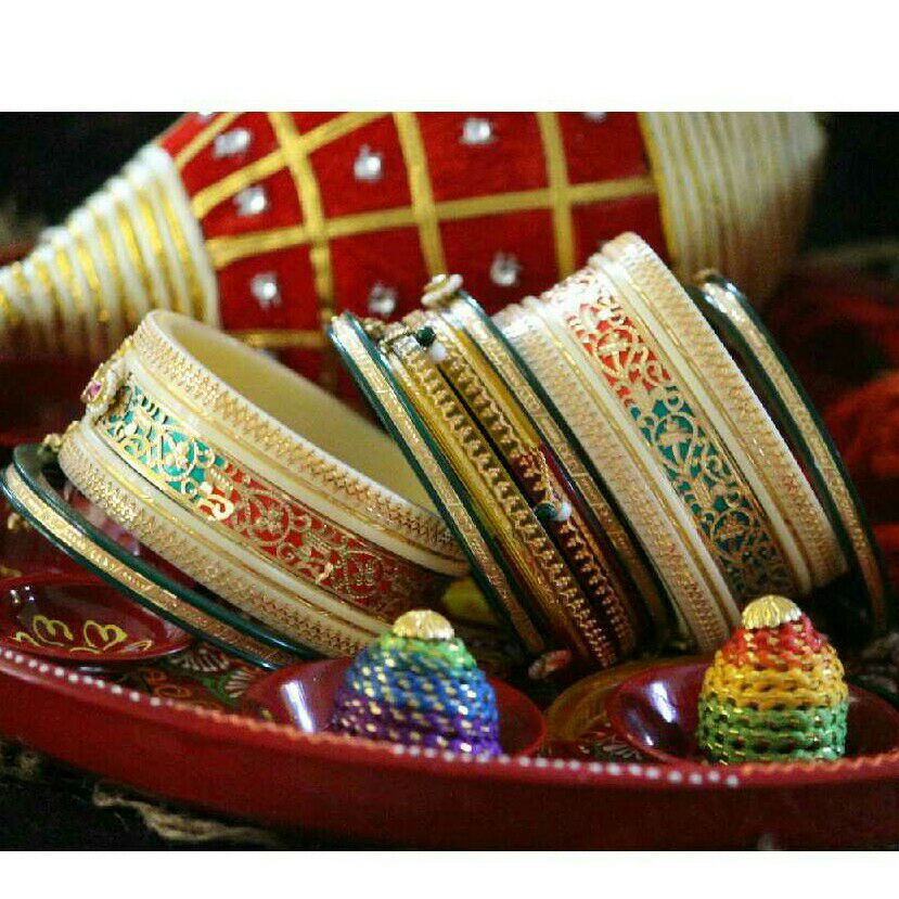 22K/916 Gold Classic Ladies Bangles