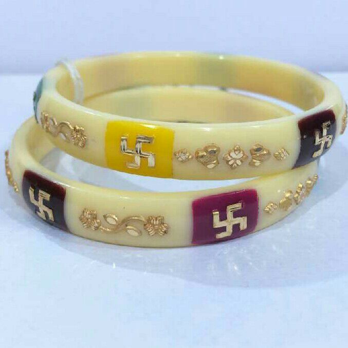 22K/916 Gold Fancy Ladies Bangle
