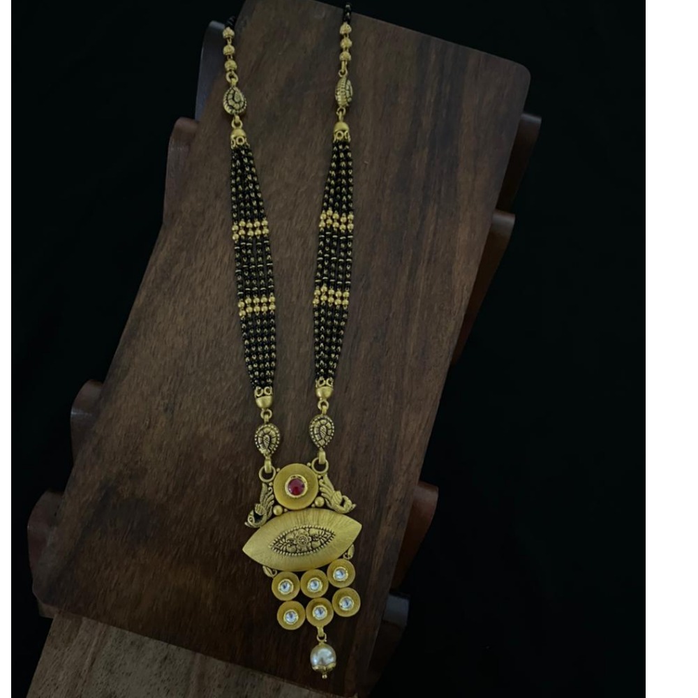 916 Hallmark Gold Delicate Design Mangalsutra
