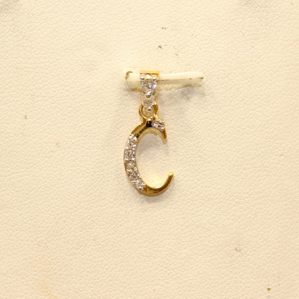 22KT Yellow Gold Attractive Ladies Letter ' C ' Pendant - Image 2
