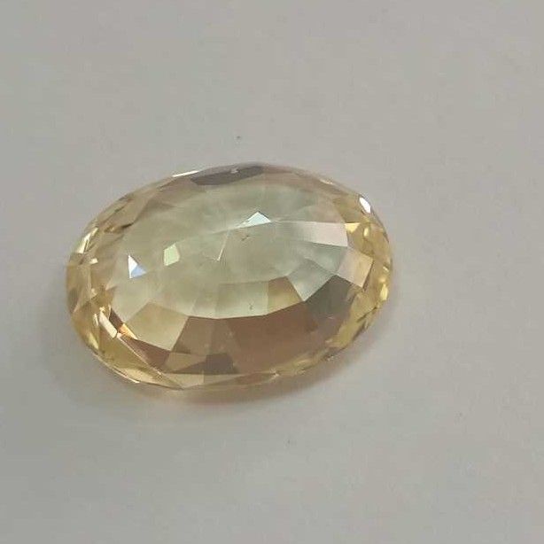8.05ct oval yellow yellow-sapphire-pukhraj - Image 2
