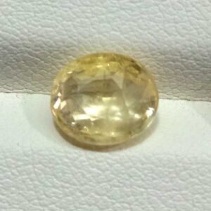 3.07ct oval yellow yellow-sapphire-pukhraj