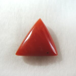 3.56ct (6.10 ratti)  triangle natural red-coral (mungaa) KBG-C017
