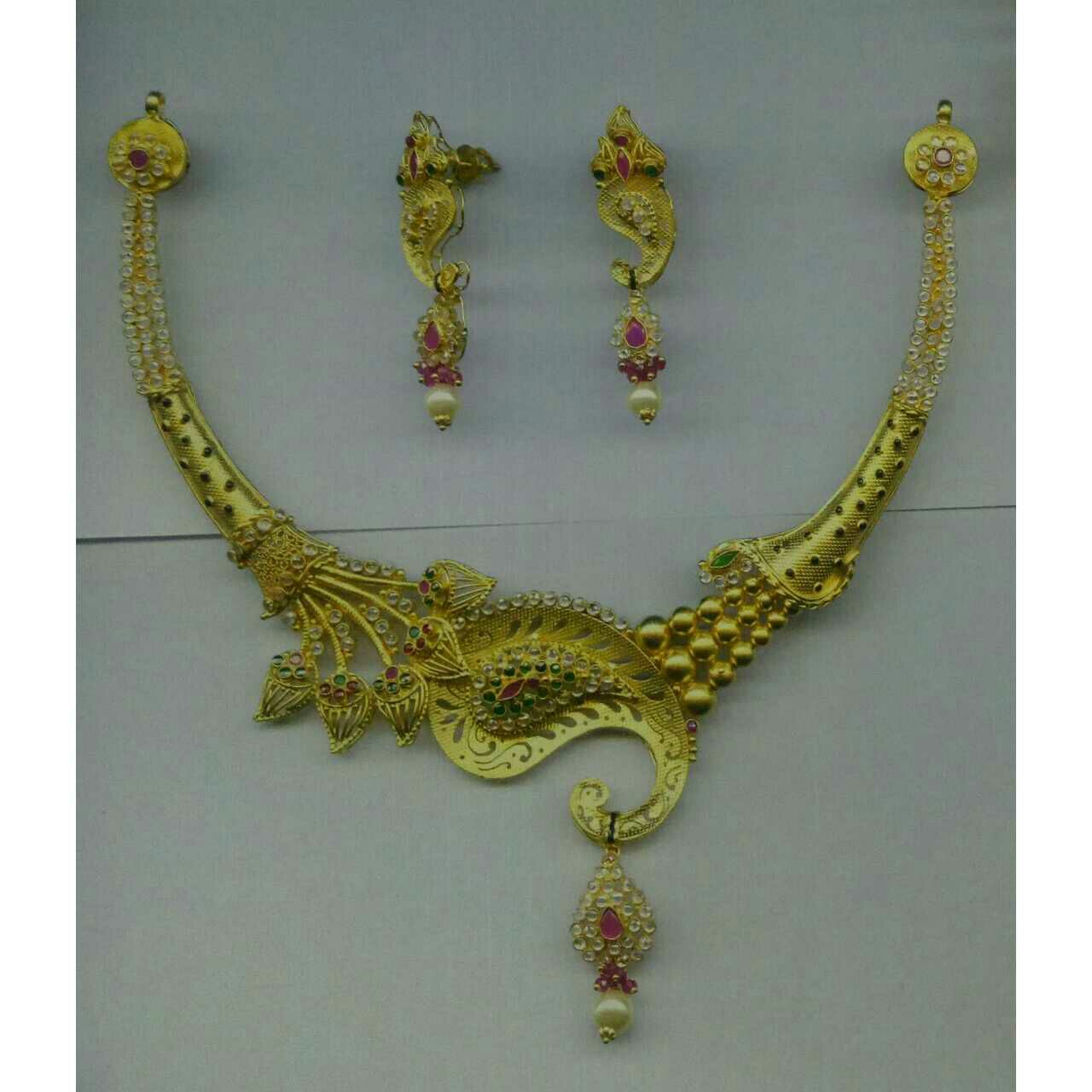 22KT Yellow Gold Ladies Indian Classic Flower Design Necklace Set