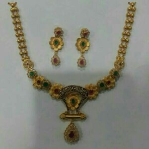 22KT Yellow Gold Ladies Classic Short Necklace Set