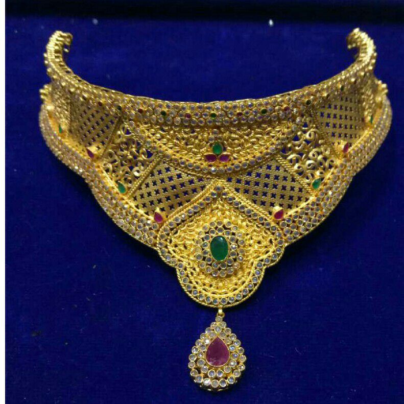 22KT Gold Ladies Indian Heart Antique Chokar