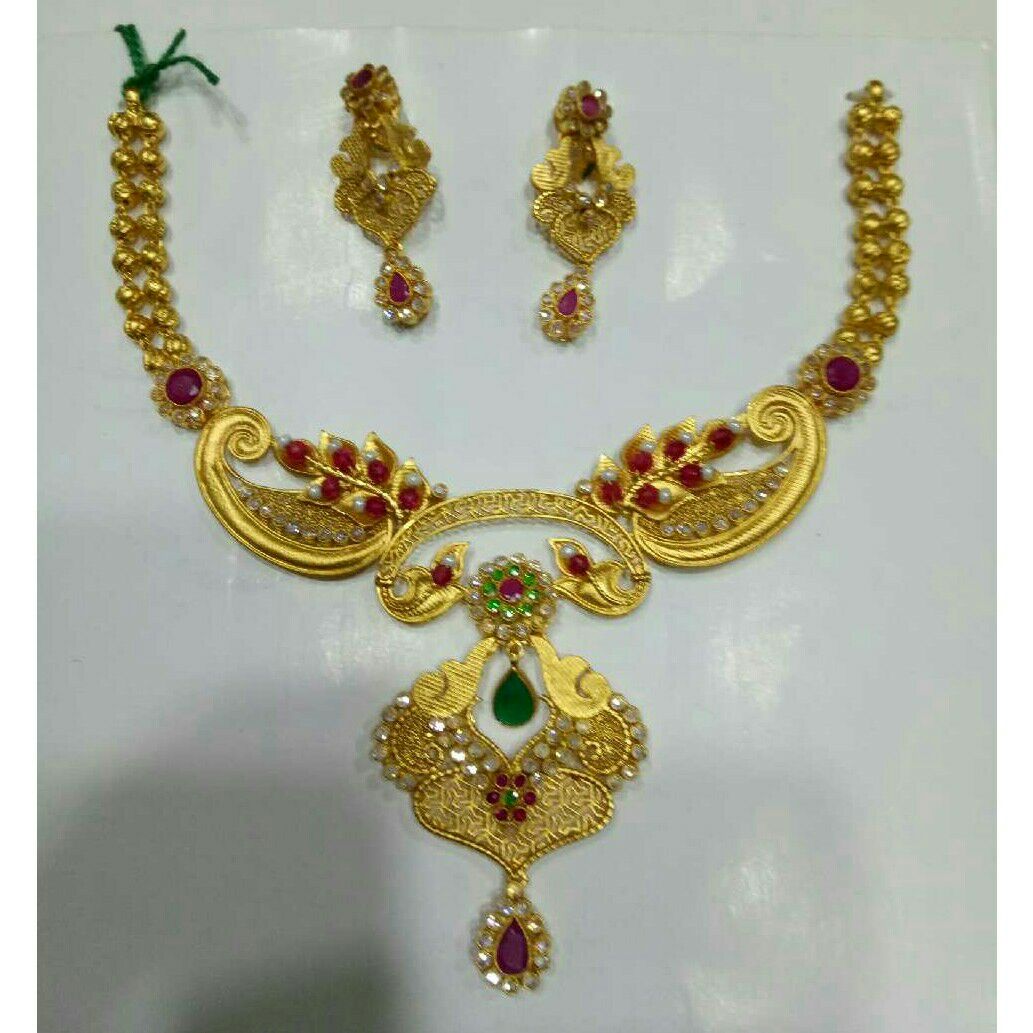 22KT Yellow Gold Antique Polki Flower Design Short Necklace Set