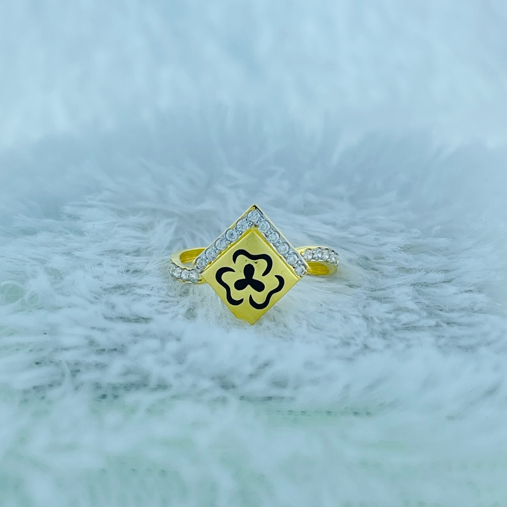 916 gold black flower design ring