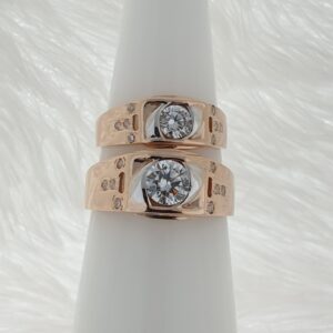 white solitar ring