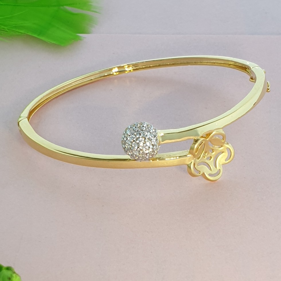 ladies kada