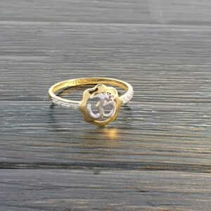 om ladies ring