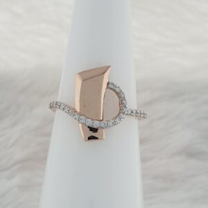 18c rose gold ladies ring