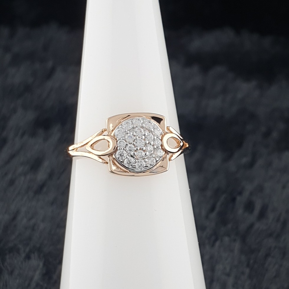 18k ladies ring