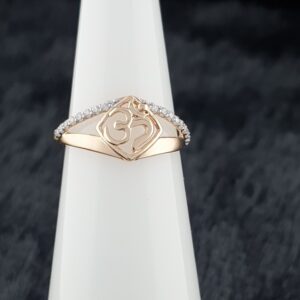 18k om ladies ring
