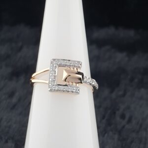 18c rose gold ladies ring