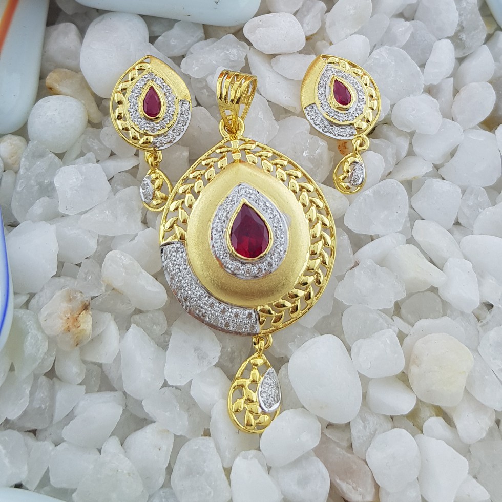 22k red pan Pendant set